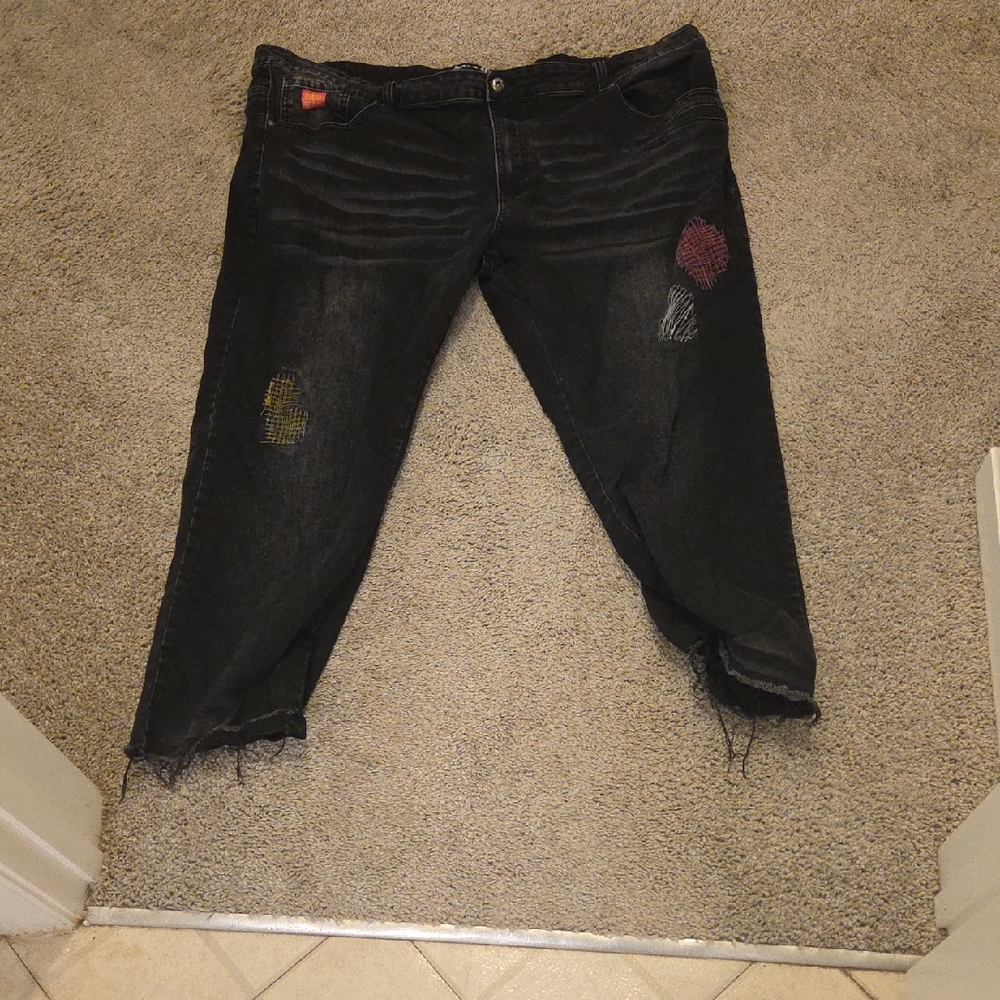 Trendy Black Boyfriend Jeans with Colorful Patchwork